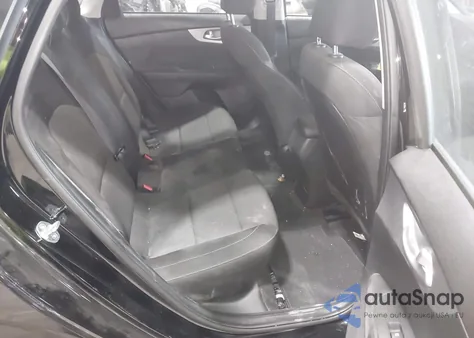 2023 Kia Forte Lxs z USA, uszkodzony, nr VIN 3KPF24ADXPE618697